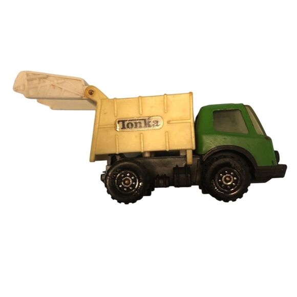 Vintage Tonka Diecast Green Garbage Truck Hong Kong - Picture 1 of 2